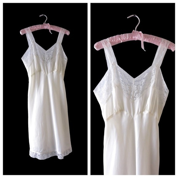 𝅺40s Ivory‎ Nylon & Lace Slip Dress S - Picture 2 of 9